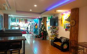 Popeyes Hostel Patong