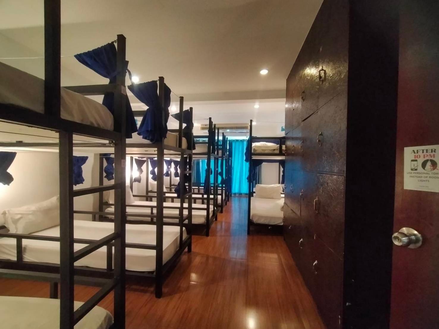 Popeyes Hostel Patong Exterior photo